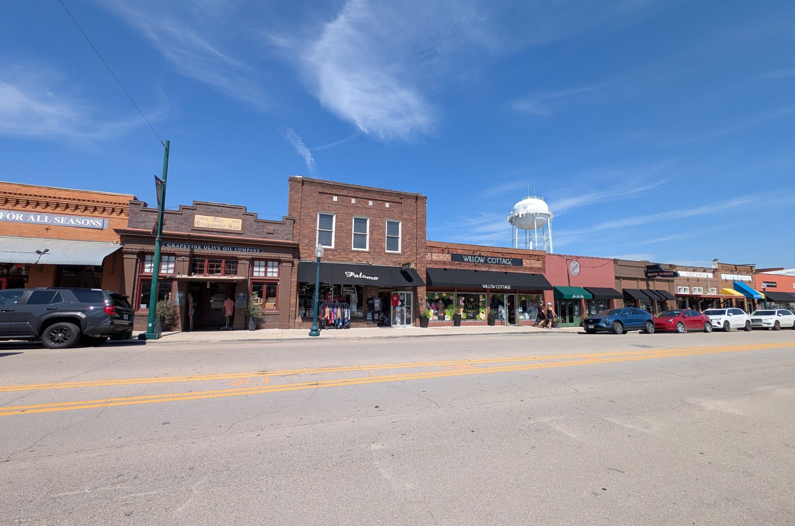 Grapevine main street